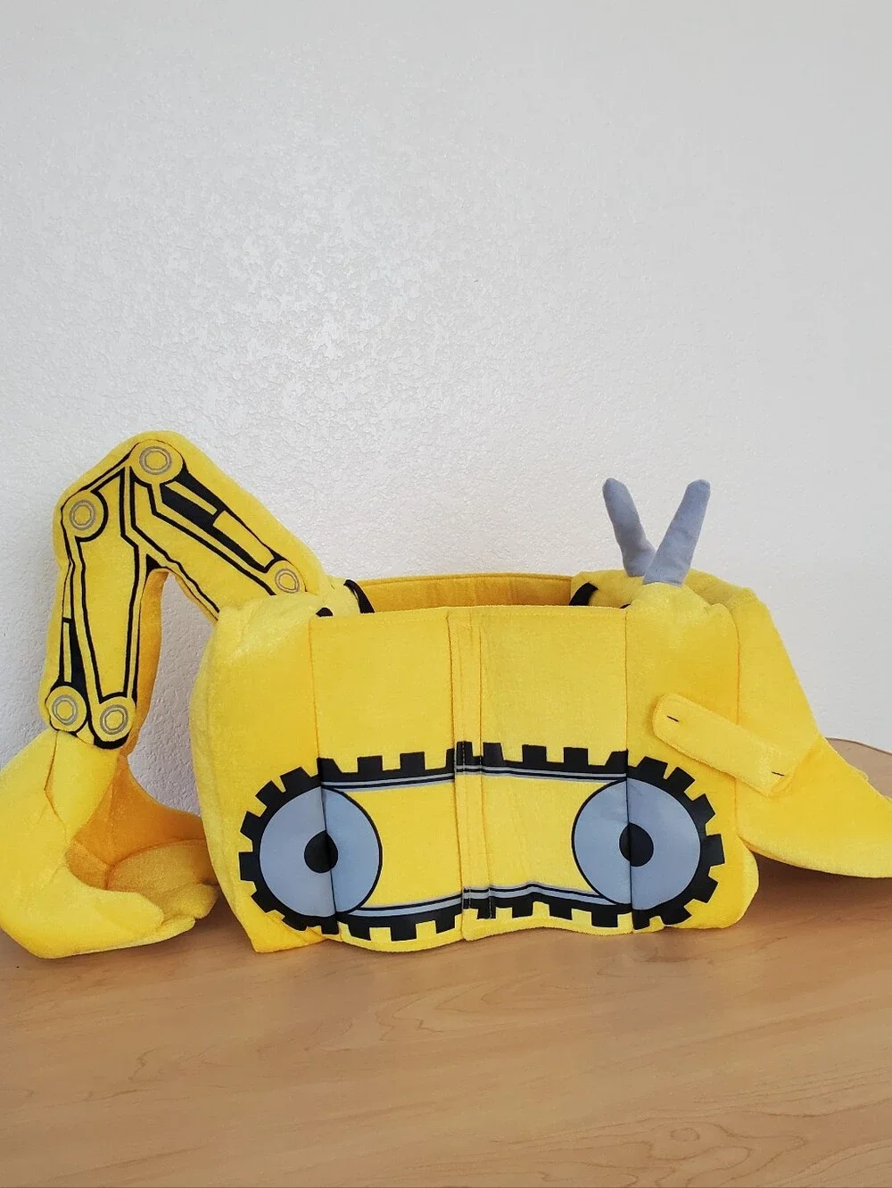 Yellow Excavator Digger Costume, Ride In Style Ages 3-7 Lightweight Plush 3D
